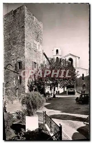 Ansichtskarte AK Grasse l'ancienne cathedrale Notre Dame XII S et la Tour carree XII S de l'Hotel de Ville