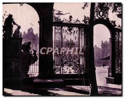 Cartes postales Nancy la Ville aux Portes d'Or la Fontaine d'Amphitrite et la Place Stanislas