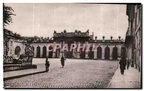 Ansichtskarte AK Nancy la Ville aux Portes d'Or Arc de Triomphe vue prise de la Place de la Carriere