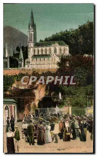 Cartes postales Lourdes la Grotte et la Basilique