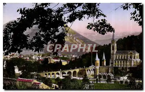 Cartes postales Lourdes la Basilique et le Pic Jer