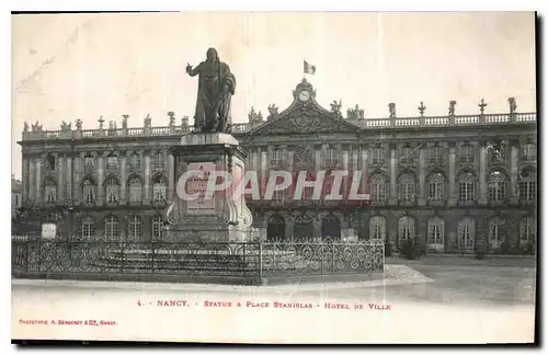 Cartes postales Nancy Statue et Place Stanislas hotel de ville