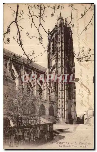 Ansichtskarte AK Bourges la Cathedrale la grande tour