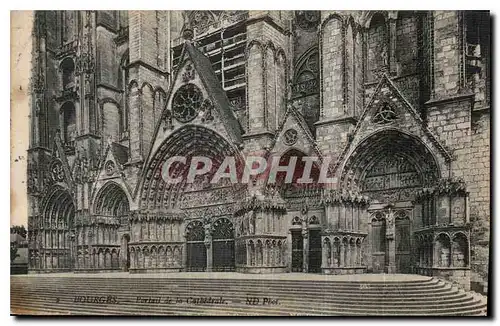 Ansichtskarte AK Bourges Portail de la Cathedrale