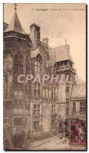 Ansichtskarte AK Bourges Cour du Palais Jacques Coeur