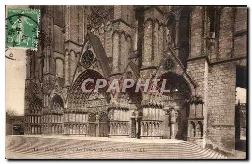 Cartes postales Bourges Les Portail de la Cathedrale