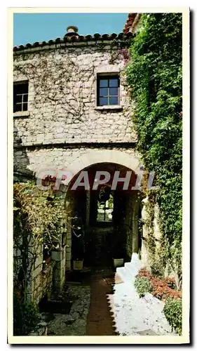 Cartes postales moderne Le Vieux puits et le Chateau de la Chevre d'Or