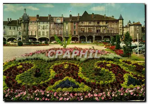 Cartes postales moderne Pont a Mousson Meurthe et Moselle La place Duroc Au fond les arcades et la maison des 7 peches c