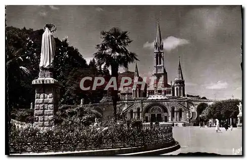 Cartes postales moderne Lourdes Hautes Pyrenees La Basilique