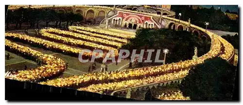 Moderne Karte Lourdes La Basilique illuminee et la procession aux flambeaux
