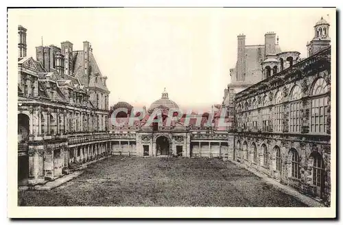 Ansichtskarte AK Chateau de Fontainebleau La Cour Ovale