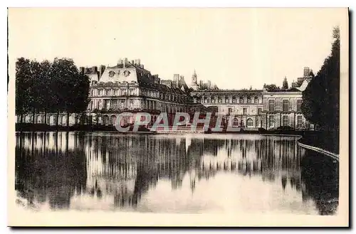 Ansichtskarte AK Chateau de Fontainebleau Ensemble sur la Piece d'Eau