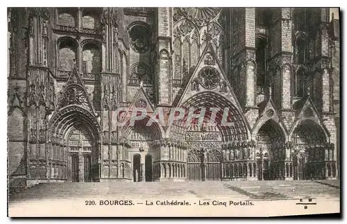 Ansichtskarte AK Bourges La Cathedrale Les Cinq Portails