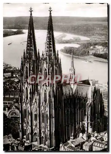 Cartes postales moderne La Cathedrale de Cologne vue aerienne