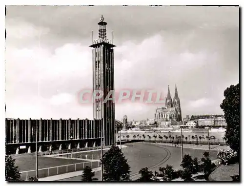 Cartes postales moderne Tour de l'exposition avec vue sur Cologne