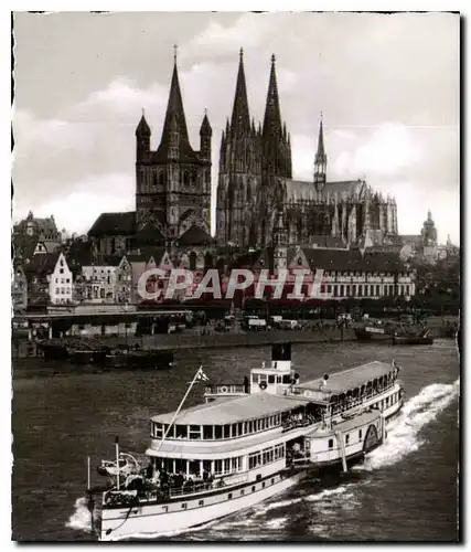Cartes postales moderne Un vapeur sur le Rhin devant Cologne Bateau