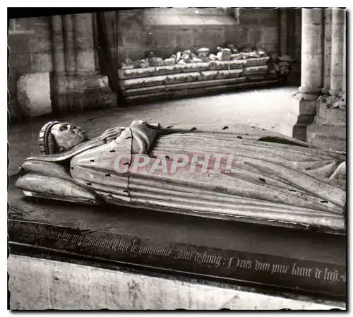 Cartes postales moderne Cathedrale St Etienne de Bourges Crypte Tombeau du Duc Jean de Berry