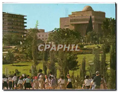 Cartes postales moderne Hechal Schlomo le Siege du Grand Rabbinat le Supermarket vu du Jardin de la Ville