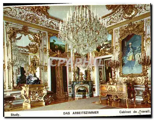 Cartes postales moderne Cabinet de travail 4 Pendules rares par C Schweitzer de Munich le Bureau en bois encruste est un