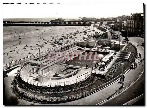 Cartes postales moderne Les Sables d'Olonne Vendee la Plage et la Piscine