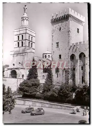 Cartes postales moderne Avignon le palais des Papes et Notre Dame des Doms