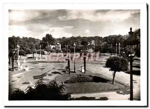 Cartes postales moderne La Baule La Place des Palmiers