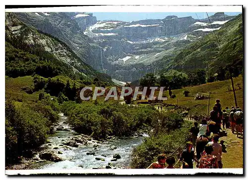 Cartes postales moderne Les Pyrenees Gavarnie en route vers le Cirque