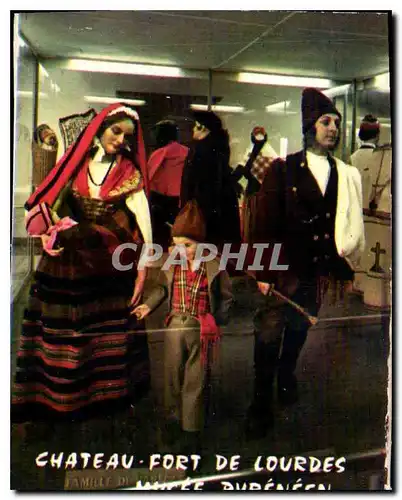 Cartes postales moderne Chateau Fort de Lourdes Costumes Pyrenees Famille de Bareges