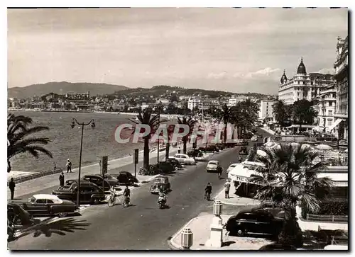 Cartes postales moderne Cannes la Croisette et la baie