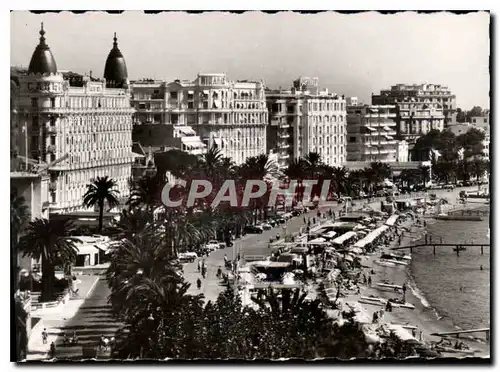 Cartes postales moderne Cannes La plage la Croisette et les palaces