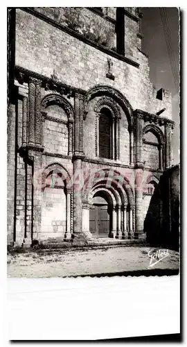 Ansichtskarte AK Corme royal Chte Mme facade de l'Eglise romane XII siecle