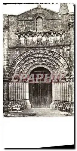 Cartes postales Eglise de Fenioux Chareante Maritime porte principale XIIe siecle