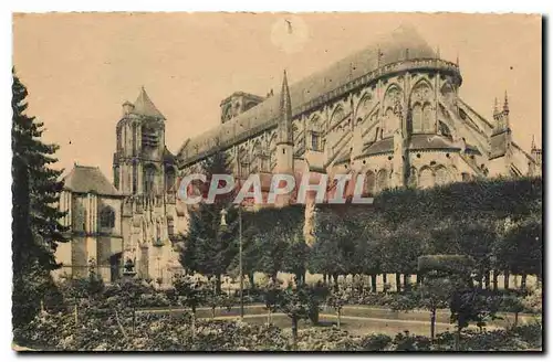 Ansichtskarte AK Bourges Cher La Cathedrale vue prise du Jardin de l'Hotel de Ville