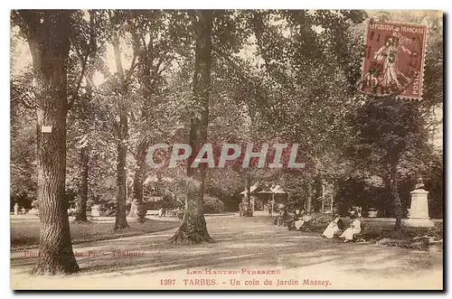 Ansichtskarte AK Les Hautes Pyrenees Tarbes Un coin du Jardin Massey