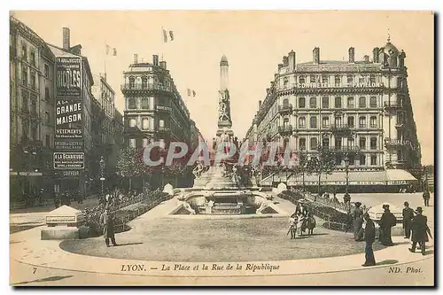 Cartes postales Lyon La Place et la Rue de la Republique