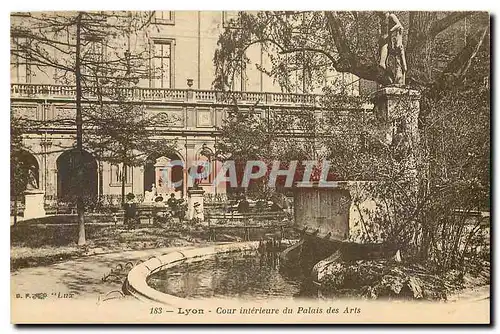 Cartes postales Lyon Cour Interieur du Palais des Arts