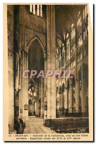 Cartes postales Beauvais Interieur de la Cathedrale orne de tres belles verrieres Magnifique choeur