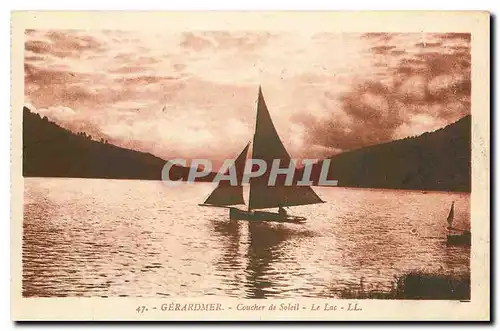 Cartes postales Gerardmer Coucher de Soleil le Lac Bateau