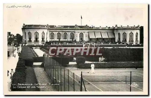 Cartes postales Deauville la plage fleurie le casino et les Tennis