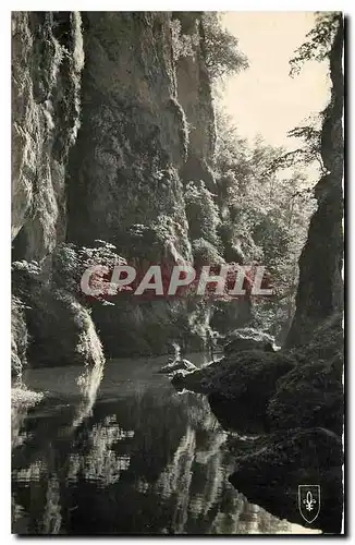 Cartes postales Vic sir Cere Cantal le Pas de la Cere