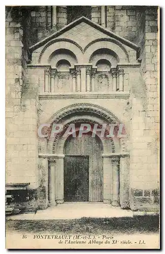 Cartes postales Fontevrault M et L Porte de l'Ancienne Abbaye du XI siecle