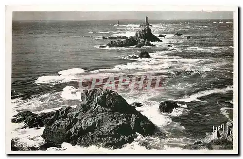 Cartes postales Pointe du Raz Finistere Rochers prolongeante l'eperon du Raz