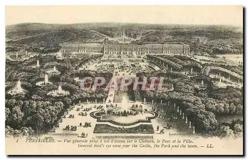 Ansichtskarte AK Versailles vue generale prise a vol d'oiseau sur le Chateau le Parc et la Ville