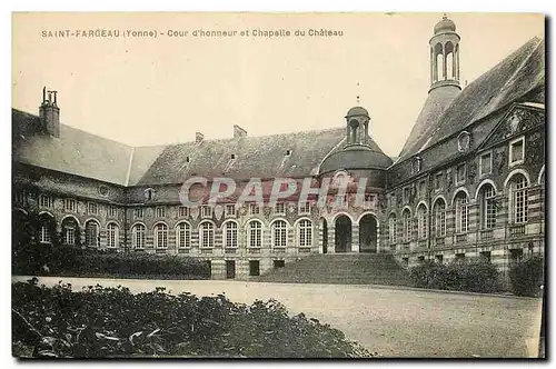 Ansichtskarte AK Saint Fargeau Yonne Cour d'honneur et Chapelle du Chateau