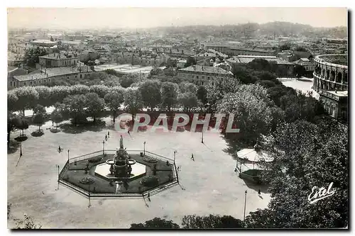 Ansichtskarte AK Nimes l'Esplanade la Fontaine Pradier et les Arenes