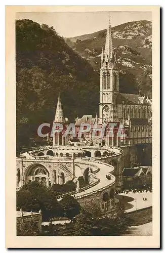 Cartes postales Lourdes La Basilique et le Gave