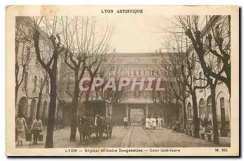 Ansichtskarte AK Lyon Artistique Lyon Hopital militaire Desgenettes Cour interieure