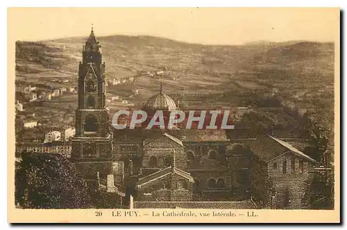 Cartes postales Le Puy la Cathedrale vue laterale