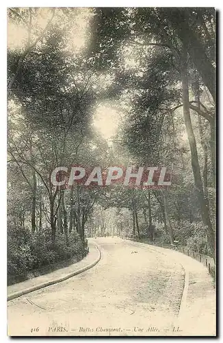 Cartes postales Paris les Buttes Chaumont une Allee