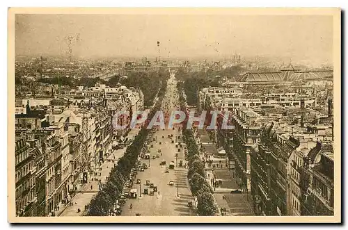 Ansichtskarte AK Paris en flanant l'avenue des Champs Elysees vue de l'Arc de triomphe